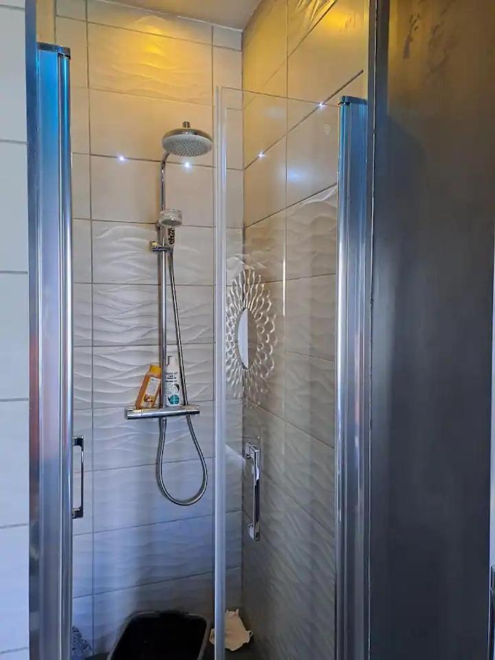 Chambre Bleue Avec Acces Plage Bourges Exterior foto
